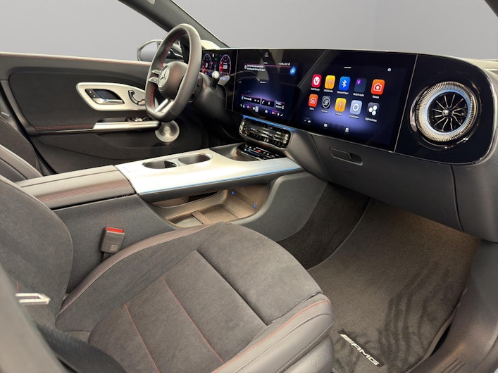 Vehicle image MERCEDES-BENZ CLA 220