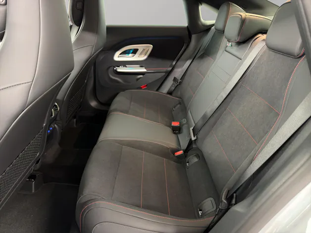 Mercedes-Benz CLA 220 AMG Line 4matic
