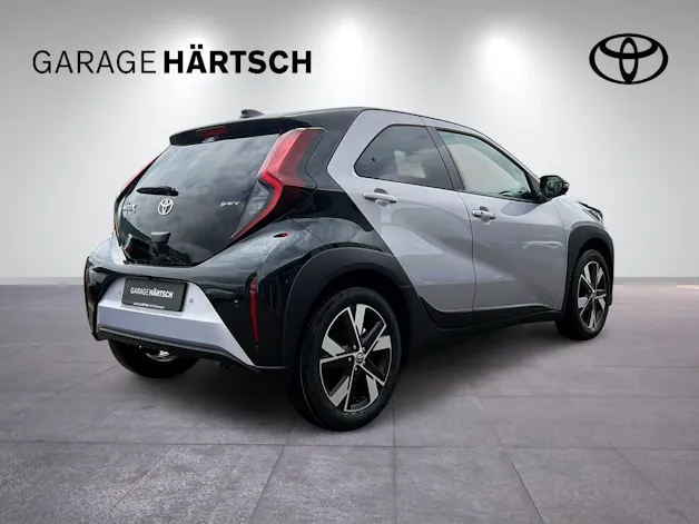 Toyota Aygo X 1.5 VVT-i HSD Trend