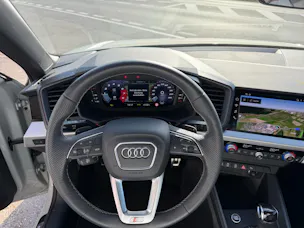 Audi NaviPLUS/SONOS Soundsystem/ 5Y Audi Sport Radsatz 18Zoll/ACC/ 2 Zone Klima