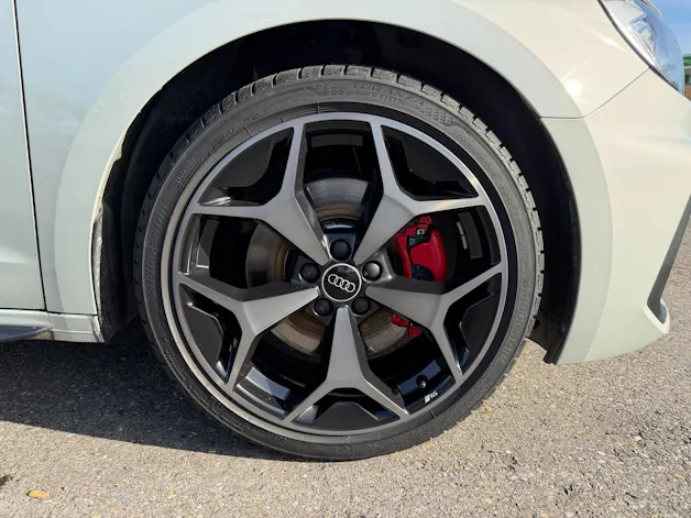 Audi NaviPLUS/SONOS Soundsystem/ 5Y Audi Sport Radsatz 18Zoll/ACC/ 2 Zone Klima