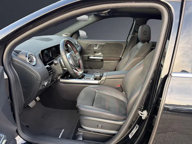 Mercedes-Benz GLA 250 AMG Line 8G-DCT