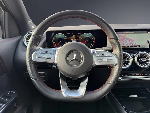 Mercedes-Benz GLA 250 AMG Line 8G-DCT