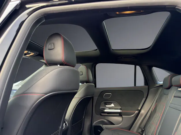 Mercedes-Benz GLA 250 AMG Line 8G-DCT