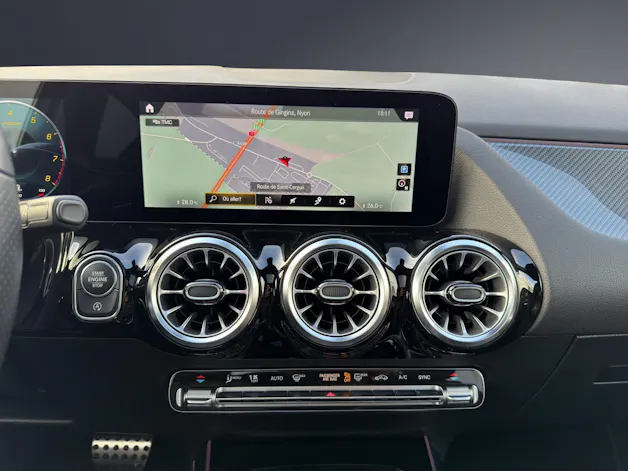 Mercedes-Benz GLA 250 AMG Line 8G-DCT
