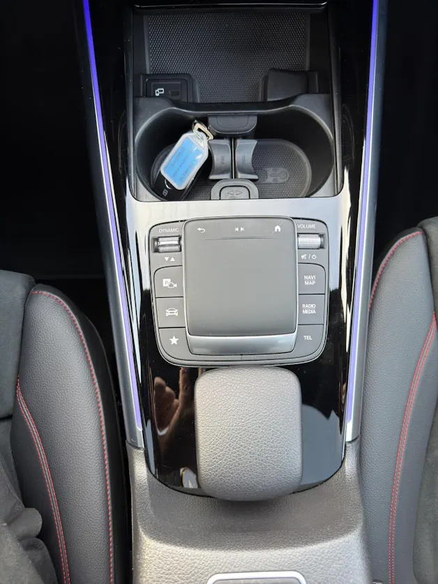 Mercedes-Benz GLA 250 AMG Line 8G-DCT