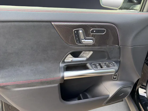 Mercedes-Benz GLA 250 AMG Line 8G-DCT