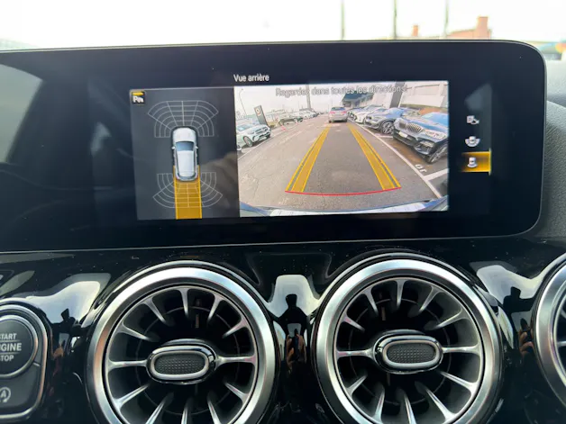 Mercedes-Benz GLA 250 AMG Line 8G-DCT
