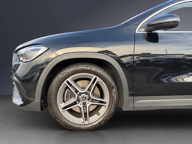 Mercedes-Benz GLA 250 AMG Line 8G-DCT