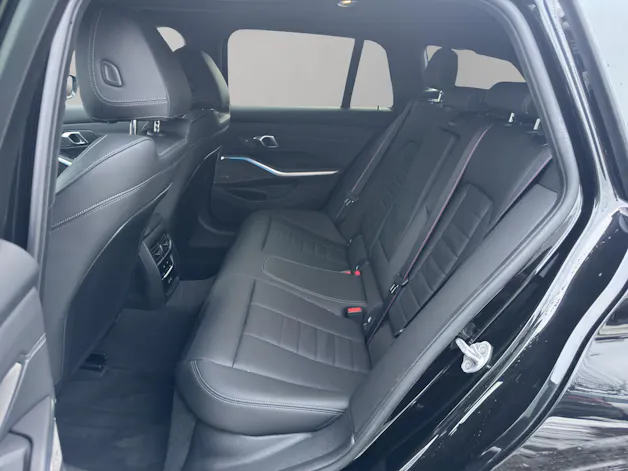 BMW 320d xDrive 48V Touring Steptronic M Sport Pro