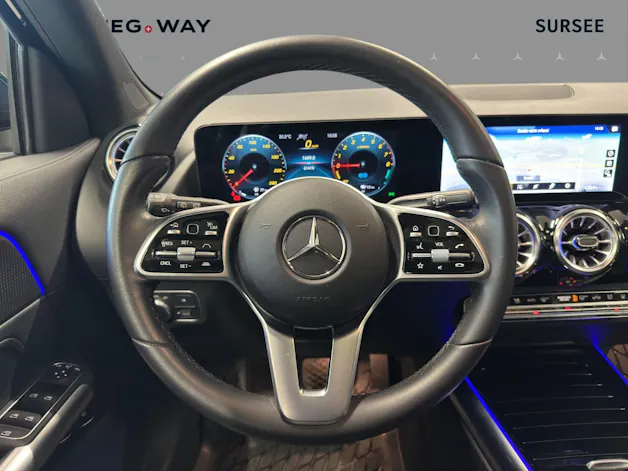 Mercedes-Benz GLA 250e Progressive 8G-DCT