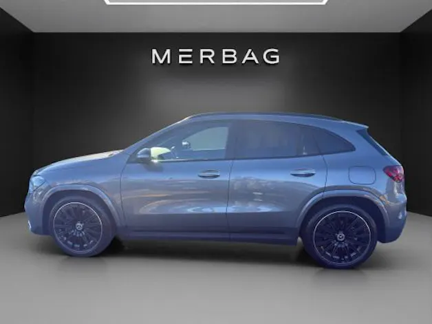 Mercedes-Benz GLA 200 7G-DCT