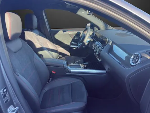 Mercedes-Benz GLA 200 7G-DCT