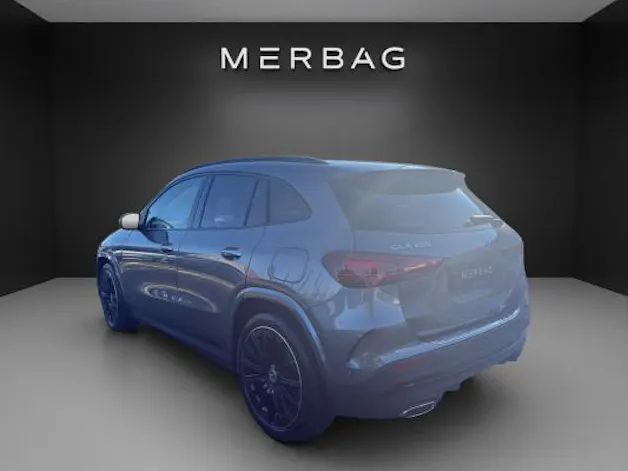 Mercedes-Benz GLA 200 7G-DCT