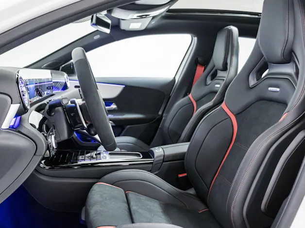 Mercedes-Benz A 35 AMG 4MATIC