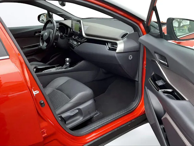 Toyota C-HR 2.0 VVTi HSD Launch Edition