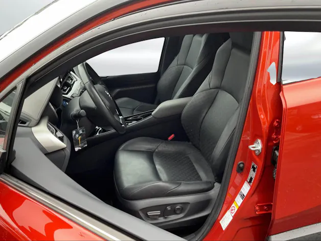 Toyota C-HR 2.0 VVTi HSD Launch Edition