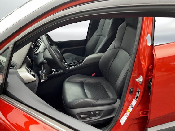 Vehicle image 4 Vehicle image 4