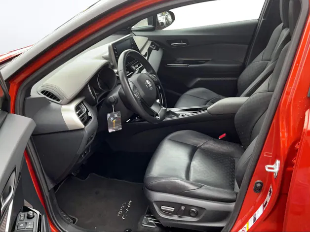 Toyota C-HR 2.0 VVTi HSD Launch Edition