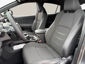 https://vehicle.imgix.net/4148533/6408bb6b-5d98-464e-8d13-fb94f3705318.jpg