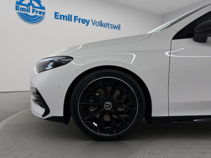 Vehicle image MERCEDES-BENZ CLA 220