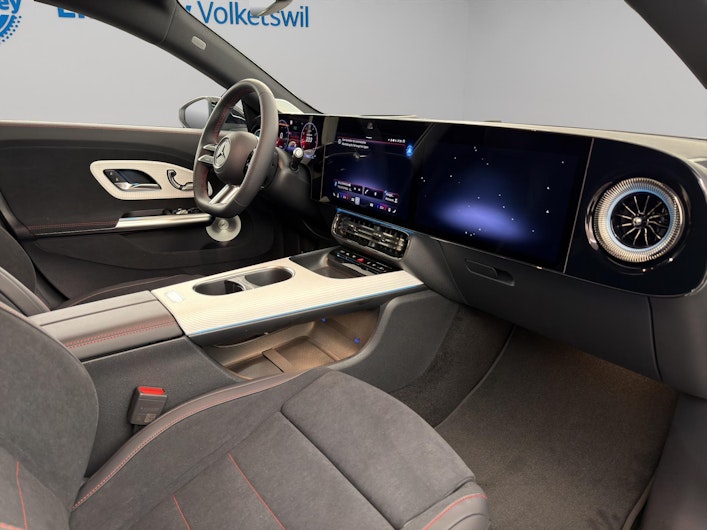 Vehicle image MERCEDES-BENZ CLA 220