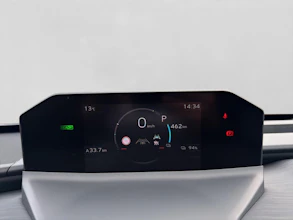 https://vehicle.imgix.net/4148572/f8d9247e-9412-493e-9ee7-47a20a516ea4.jpg