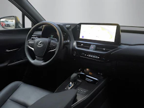 image du véhicule LEXUS UX 300h F-Line