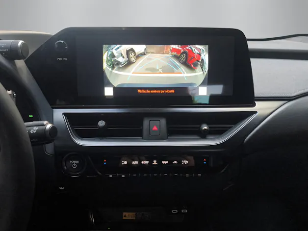 Lexus UX 300h F-Line