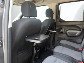 https://vehicle.imgix.net/4148592/74fbceac-257f-4542-9f67-8519db33adaa.jpg