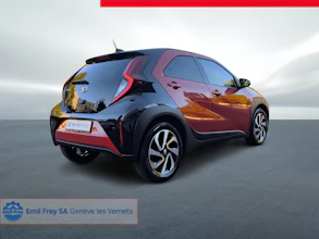 https://vehicle.imgix.net/4148593/ee516b38-c871-414e-84be-94d6b9e0a571.jpg