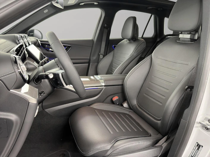 immagine del veicolo MERCEDES-BENZ GLC 300