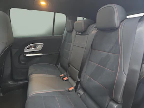 https://vehicle.imgix.net/4148667/0e696554-1af5-402e-840b-d0d4fae3ab6a.jpg