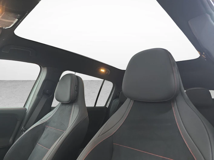 immagine del veicolo MERCEDES-BENZ GLB-CLASS