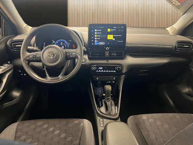 Toyota Yaris 1.5 VVT-i HSD Trend