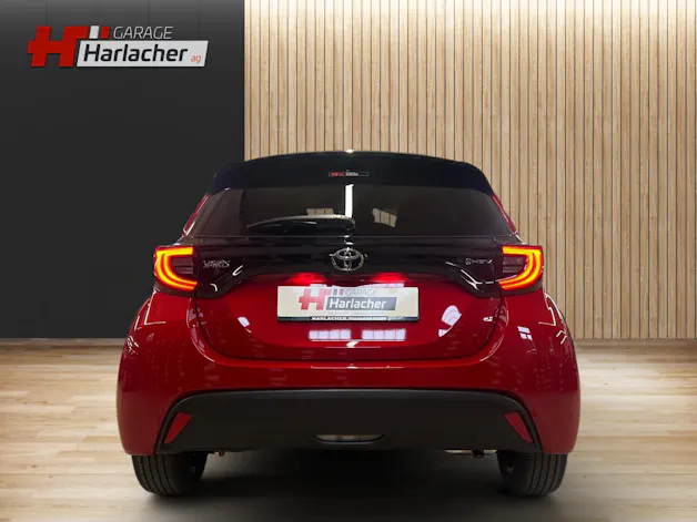 Toyota Yaris 1.5 VVT-i HSD Trend