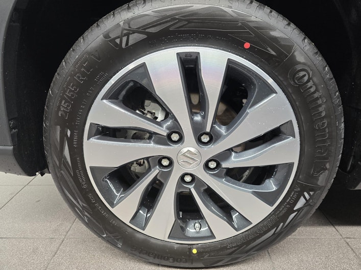 Vehicle image SUZUKI S-CROSS