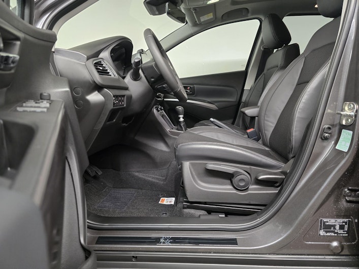 Vehicle image SUZUKI S-CROSS