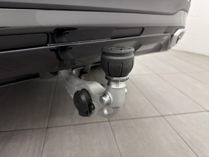 Vehicle image MERCEDES-BENZ GLC 300