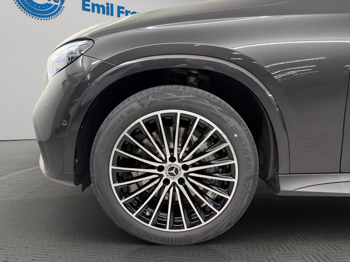 Vehicle image MERCEDES-BENZ GLC 300