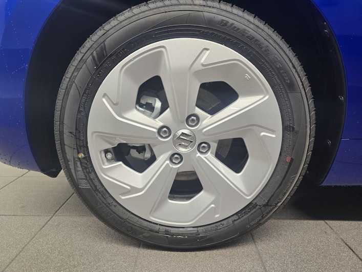 Vehicle image SUZUKI SWIFT