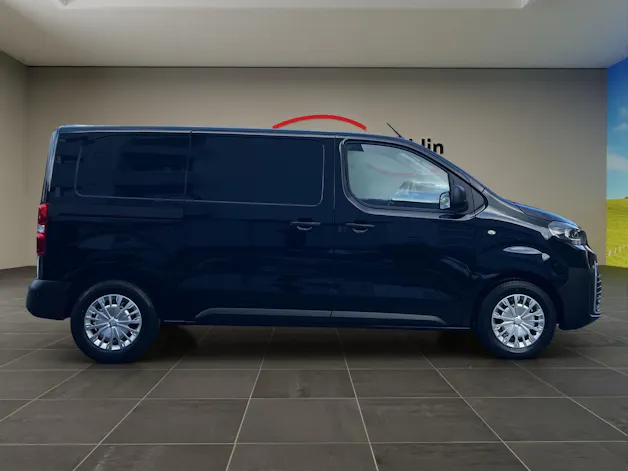 Toyota PROACE Van L1 2.2 D Advanced