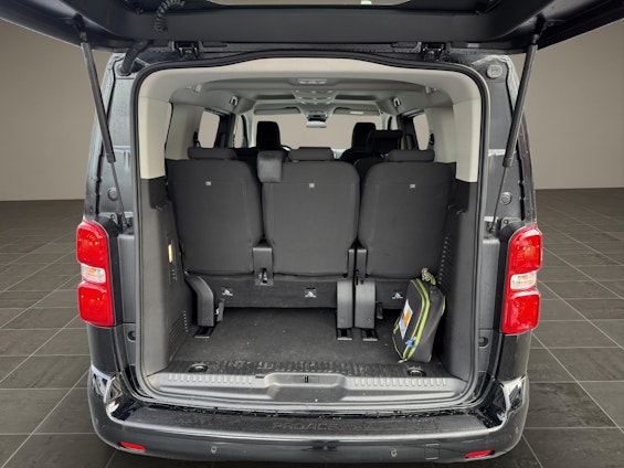 Vehicle image 14 Vehicle image 14