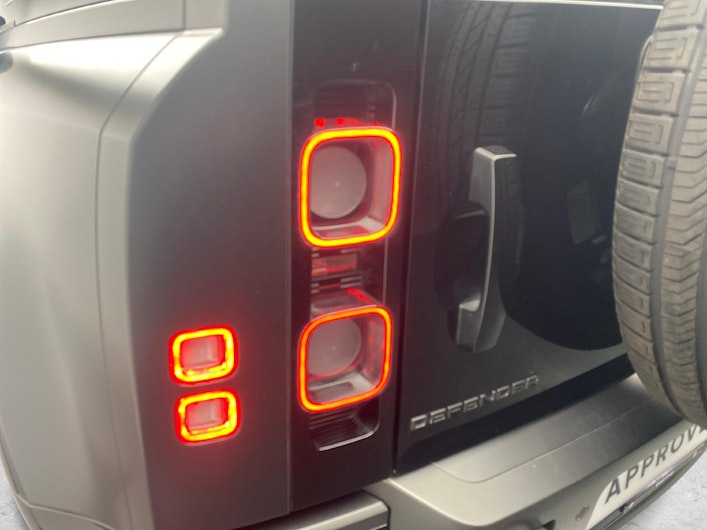 Fahrzeugbild LAND ROVER DEFENDER