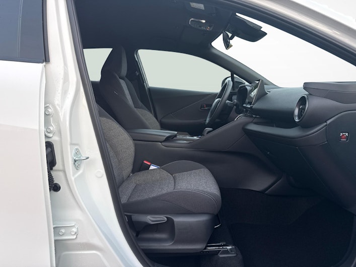 image du véhicule TOYOTA C-HR