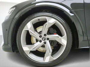 Audi e-tron S quattro