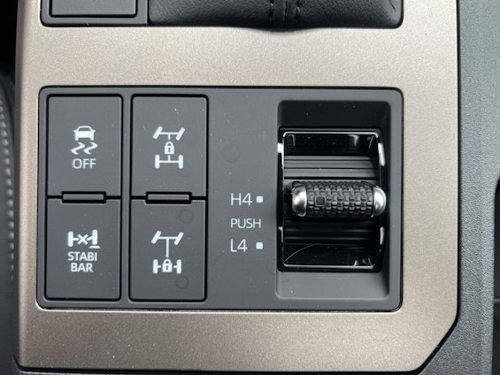 Vehicle image 13 Vehicle image 13