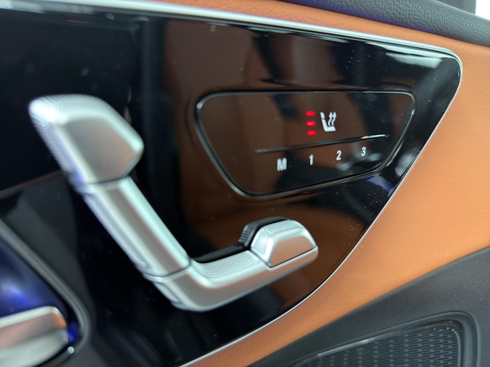 image du véhicule MERCEDES-BENZ GLC 220