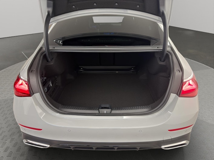 Vehicle image MERCEDES-BENZ E 450