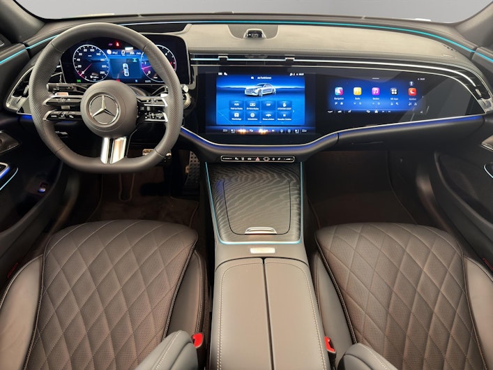 Vehicle image MERCEDES-BENZ E 450